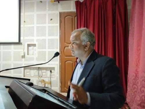 Prof. Sanjeev Rastogi delivering his lecture during the workshop on 'Good Teaching and Research Practices'